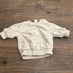 H&M Baby Crew Neck Cherry Pattern NB Newborn